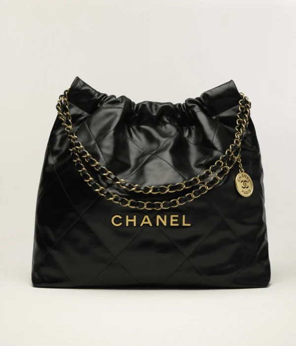 CHANEL (NEW) Model 22