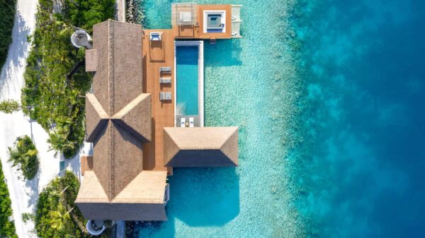 Maldives luxury trip 14 days for 2 people